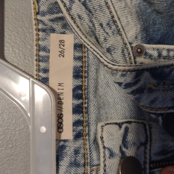 Asos acid washed denim Capri style jeans size 26/28 - Picture 5 of 8